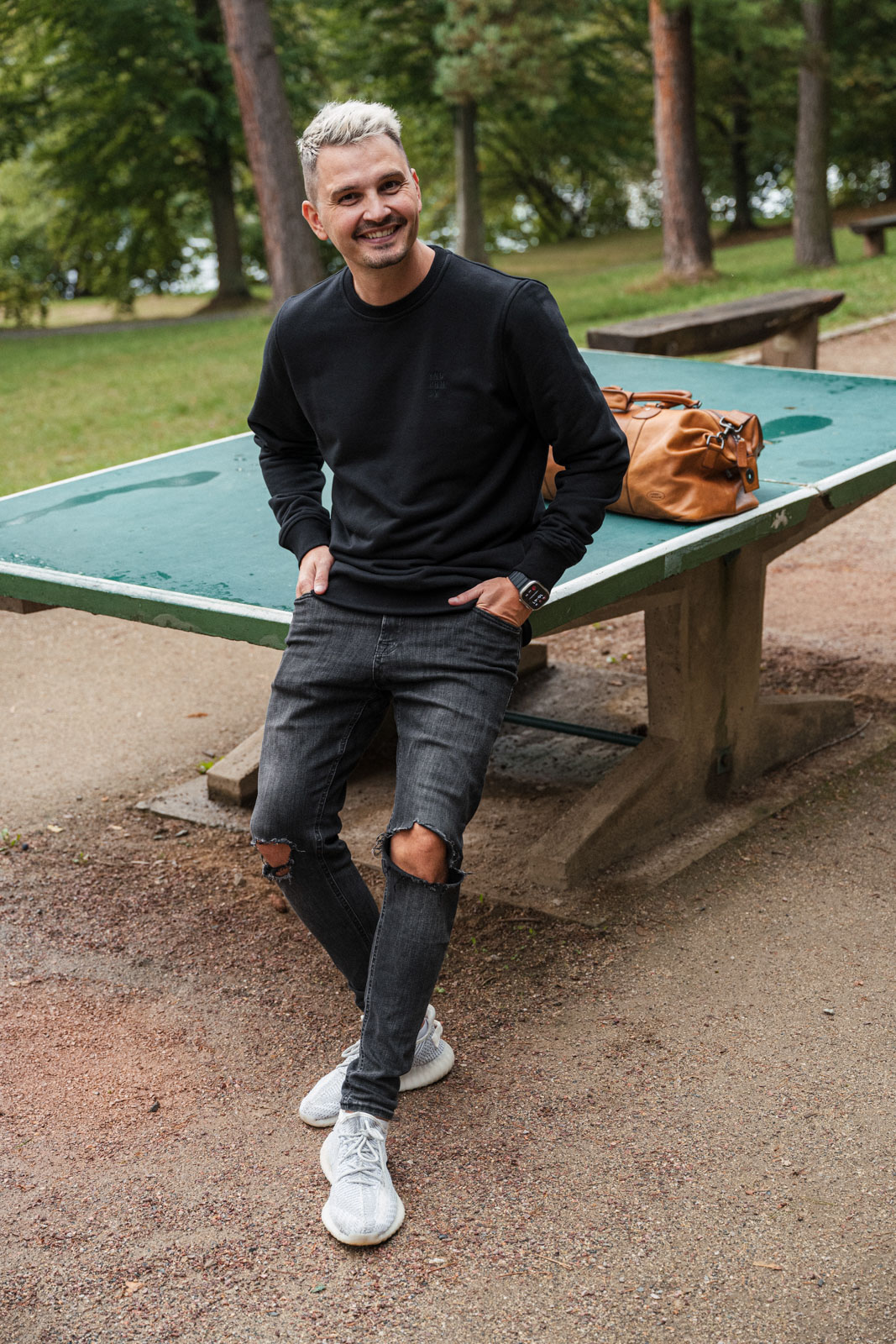 sweatshirt & sweather Elon black